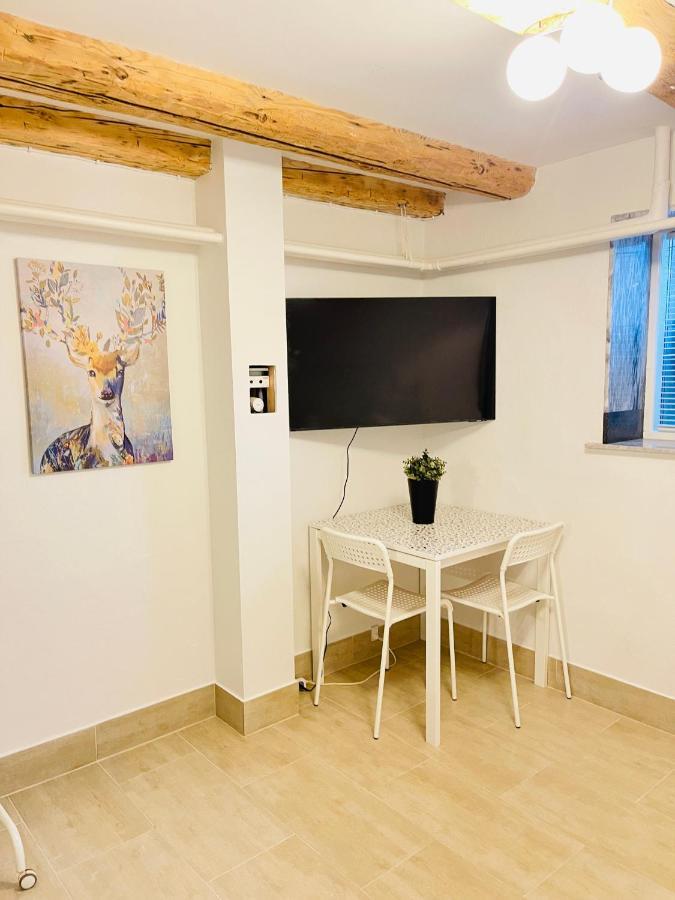 Aday - Cozy Private Room In The Center Aalborg Buitenkant foto